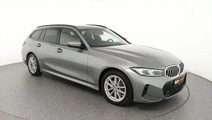 Gebraucht BMW 320 M Sport 190 PS (139 kW) 2025 Skyscraper grau Kombi