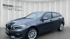Grau Gebraucht 2021 BMW 118 Advantage Kleinwagen | 18.930 € (Fairer Preis)