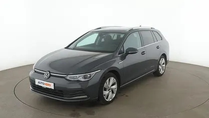 Grau Gebraucht 2021 VW Golf VIII Style Kombi | 24.360 € (Fairer Preis)