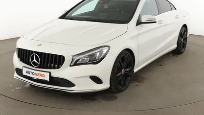 Gebraucht Mercedes CLA180 109 PS (80 kW) 2016 Weiß Limousine