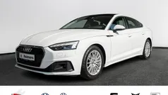 Weiß Gebraucht 2021 Audi A5 Sportback Sport Limousine | 33.569 € (Fairer Preis)