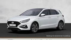 Weiss Gebraucht 2024 Hyundai i30 Advantage Limousine | 21.995 € (Fairer Preis)