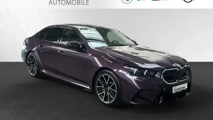 Gebraucht BMW M5 Comfort Edition 727 PS (534 kW) 2024 Sonderlackierung daytonaviolett Limousine