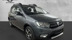 Grau Gebraucht 2018 Dacia Sandero Celebration Kleinwagen | 9.800 € (Fairer Preis)