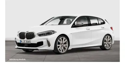 Gebraucht BMW M135 M Sport 306 PS (225 kW) 2023 Alpinweiß uni Kleinwagen