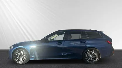 Gebraucht BMW 330e Sport Line 292 PS (214 kW) 2022 Blau Kombi