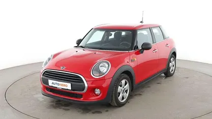 Rot Gebraucht 2018 Mini ONE Kleinwagen | 13.330 € (Fairer Preis)