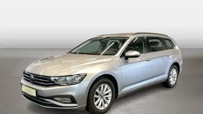 Gebraucht VW Passat Business 150 PS (110 kW) 2023 Pyritsilber (metallic) Kombi