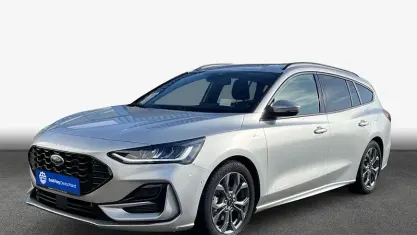 Gebraucht Ford Focus ST-Line X 155 PS (114 kW) 2025 Moondust silver (metallic) Kombi