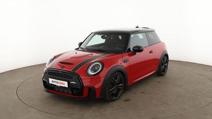 Używany Mini John Cooper Works 178 KM (130 kW) 2022 Czerwony Hatchback