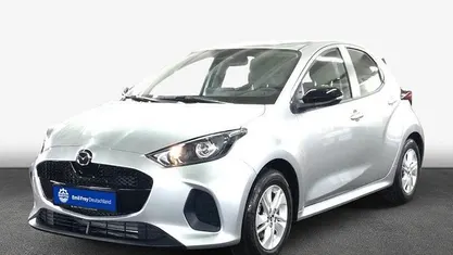 Grau Neu 2025 Mazda 2 Center-Line Limousine | 22.401 € (Fairer Preis)