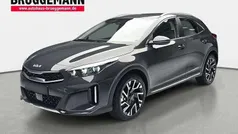 Weiss Neu 2025 Kia XCeed Spirit SUV | 29.490 € (Fairer Preis)