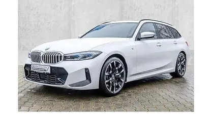 Weiß Gebraucht 2025 BMW 330 M Sport Kombi | 50.990 € (Guter Preis)