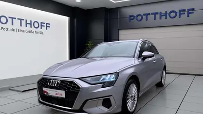 Silber Gebraucht 2024 Audi A3 Advanced Limousine | 30.950 € (Fairer Preis)