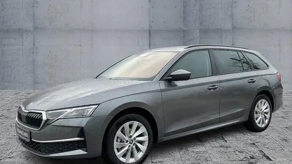 Grau Neu 2025 Skoda Octavia Selection Kombi | 35.970 € (Fairer Preis)