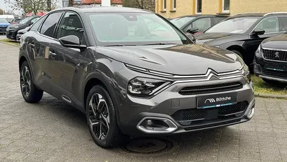 Lackierung platiniumgrau/typ metalliclackierung Gebraucht 2023 Citroën C4 Shine Limousine | 20.990 € (Fairer Preis)