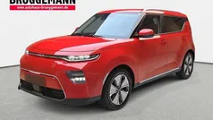 Rot Gebraucht 2024 Kia Soul EV Inspiration SUV | 32.490 € (Fairer Preis)