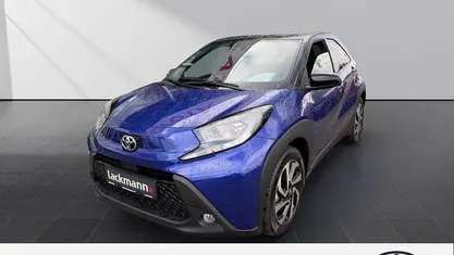 Neu Toyota Aygo X 72 PS (52 kW) 2025 8y8)/ black mica (209) (blau SUV