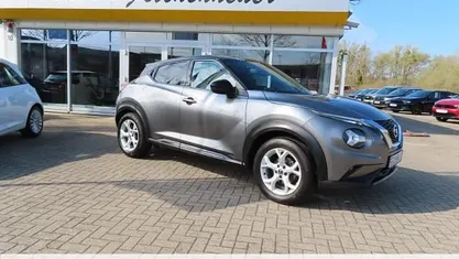 Gebraucht Nissan Juke N-Connecta 117 PS (86 kW) 2020 Grau SUV