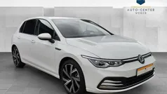 Oryxweiß perlmutteffekt (metallic) Gebraucht 2022 VW Golf VIII Style Limousine | 26.690 € (Fairer Preis)