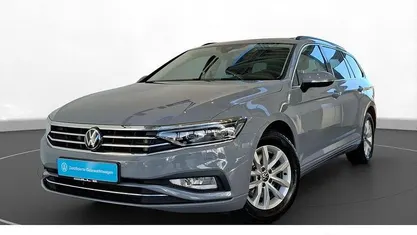 Gebraucht VW Passat Business 150 PS (110 kW) 2023 Kombi