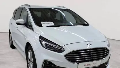 Gebraucht Ford S-MAX Titanium 190 PS (139 kW) 2022 Frostweiß Van / Kleinbus