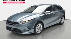 Grau Neu 2024 Kia Ceed Limousine | 25.990 € (Fairer Preis)