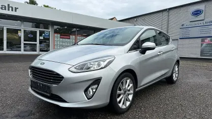 Gebraucht Ford Fiesta Titanium S 75 PS (55 kW) 2021 Polarsilber metallic Kleinwagen