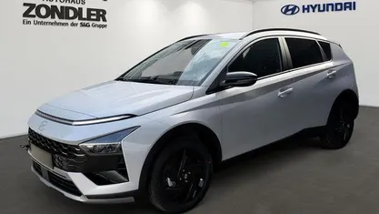 Neu Hyundai Bayon Blackline 90 PS (66 kW) 2026 Grau SUV