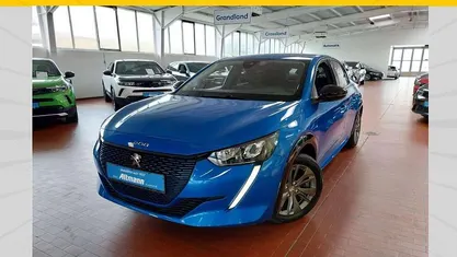 Gebraucht Peugeot e-208 Allure 100 kW (136 PS) 2023 Kleinwagen