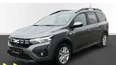 Grau Gebraucht 2024 Dacia Jogger Expression Van / Kleinbus | 19.770 € (Fairer Preis)