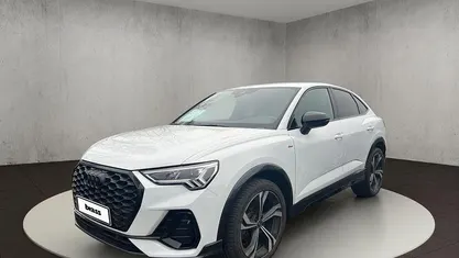 Gebraucht Audi Q3 Sportback S-Line 150 PS (110 kW) 2023 Gletscherweiß metallic SUV