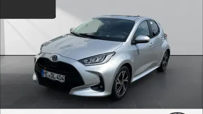 Neu Toyota Yaris Hybrid 117 PS (86 kW) 2026 Silber Limousine