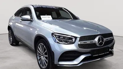 Gebraucht Mercedes GLC220 AMG line 194 PS (142 kW) 2023 Hightechsilber metallic Coupé