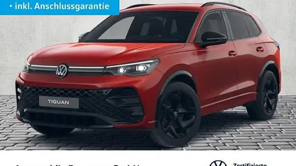 Gebraucht VW Tiguan R-line 203 PS (149 kW) 2025 Persimmon red metallic SUV