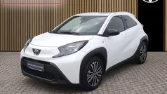 Weiß Gebraucht 2024 Toyota Aygo X-play Kleinwagen | 15.490 € (Fairer Preis)