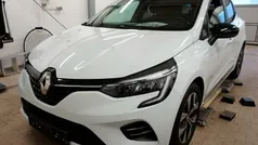 Weiß Gebraucht 2023 Renault Clio V Evolution Kleinwagen | 13.777 € (Guter Preis)
