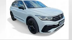 Oryxweiß perlmutteffekt Gebraucht 2024 VW Tiguan Allspace R-line SUV | 39.440 € (Superpreis)