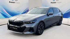 Oxidgrau ii Neu 2025 BMW 540 Performance Kombi | 79.800 € (Fairer Preis)