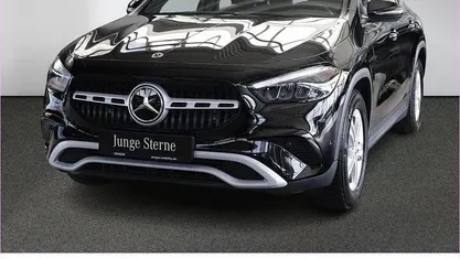 Gebraucht Mercedes GLA200 163 PS (119 kW) 2024 SUV