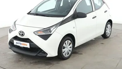 Gebraucht Toyota Aygo X-play 72 PS (52 kW) 2018 Weiß Kleinwagen