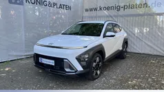 Serenity white (weiß) Gebraucht 2024 Hyundai Kona Prime SUV | 25.990 € (Superpreis)