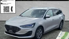 Moondust silver metallic Neu 2025 Ford Focus Titanium Limousine | 27.199 € (Superpreis)