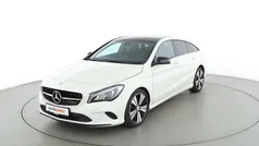 Weiß Gebraucht 2016 Mercedes CLA180 Shooting Brake Urban Kombi | 19.550 € (Fairer Preis)