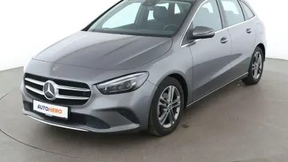 Gebraucht Mercedes B180 Progressive 136 PS (100 kW) 2019 Grau Kleinwagen