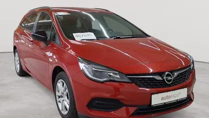 Gebraucht Opel Astra Edition 110 PS (80 kW) 2022 Chili rot metalic Kombi