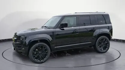 Nouă Land Rover Defender Black Edition 635 CP (467 kW) 2026 Negru SUV