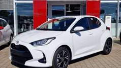 Schneeweiß uni Neu 2025 Toyota Yaris Limousine | 22.490 € (Guter Preis)