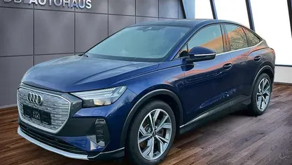 Blau Gebraucht 2023 Audi Q4 Sportback e-tron Ambiente SUV | 38.540 € (Guter Preis)