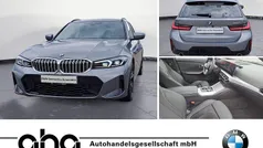 Grau Gebraucht 2024 BMW 330 M Sport Kombi | 44.220 € (Fairer Preis)